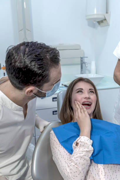 Best Emergency Dentist for Knocked-Out Tooth in Powderly, TX
